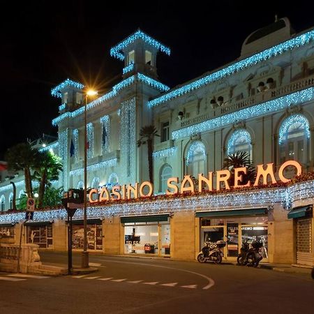 Teatro Ariston, Elegante Appartamento Centrale Sanremo Luaran gambar